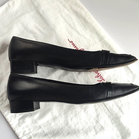 Vintage Salvatore Ferragamo Black Leather Pumps and Cloth Bag, Sz 10.5 Narrow - Picture 8 of 15